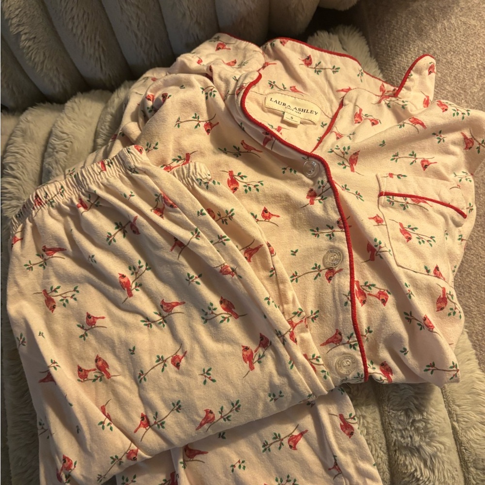 Laura Ashley Bird Print Pajama Set🐦‍⬛❤️